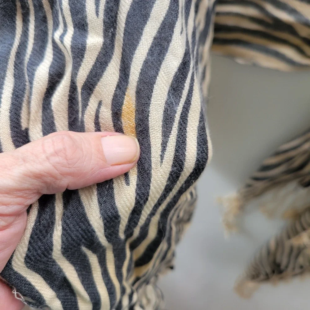 Fine Shawl‎ Zebra Print Viscose Wrap Scarf Black Tan Fringed Made in India